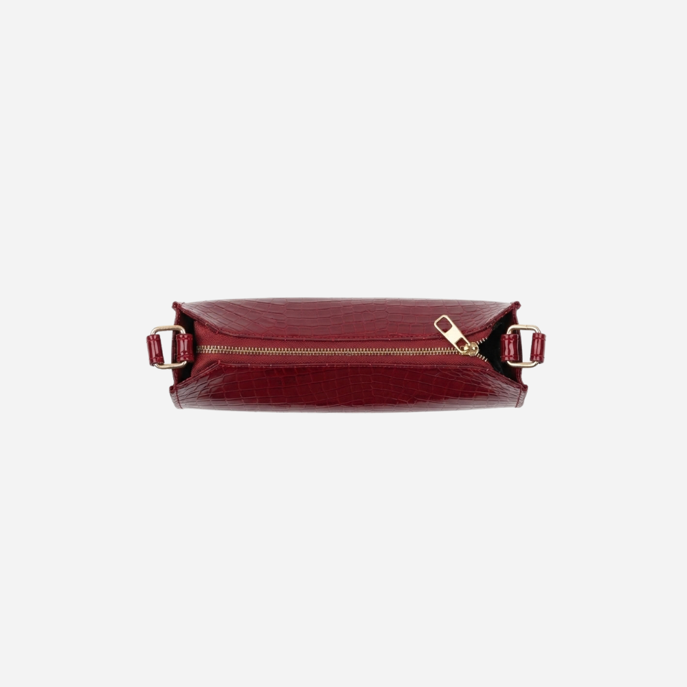 crocodile-pattern-patent-leather-shoulder-bag